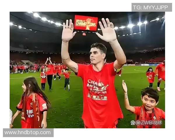 绰号大帝的足球明星如何在绿茵场上书写传奇人生与辉煌成就