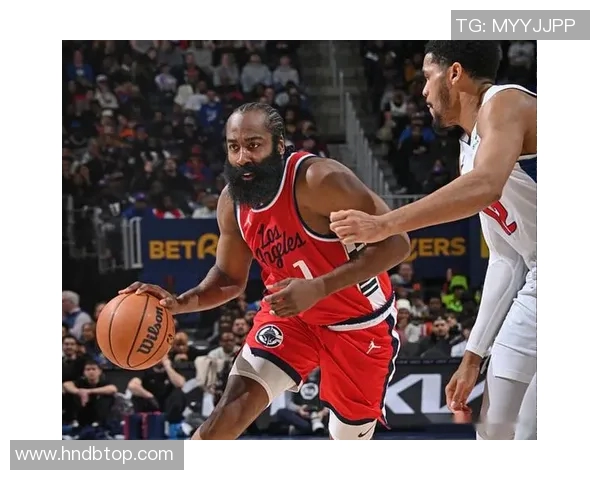 哈登与足球明星的跨界对话:篮球与足球的激情碰撞与友谊之旅 哈登与足球明星的跨界对话:篮球与足球的激情碰撞与友谊之旅