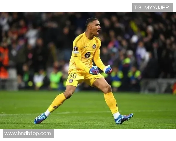 菲律宾23岁足球明星崭露头角引发全球关注成就与挑战并存 菲律宾23岁足球明星崭露头角引发全球关注成就与挑战并存